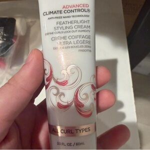 Advanced Climate Control Featherlight Styling 60ml